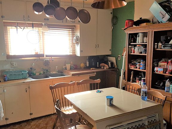 2nd image of 314 Blaine St