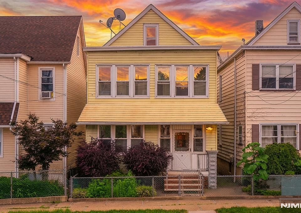 1st image of 9 Cambridge Avenue