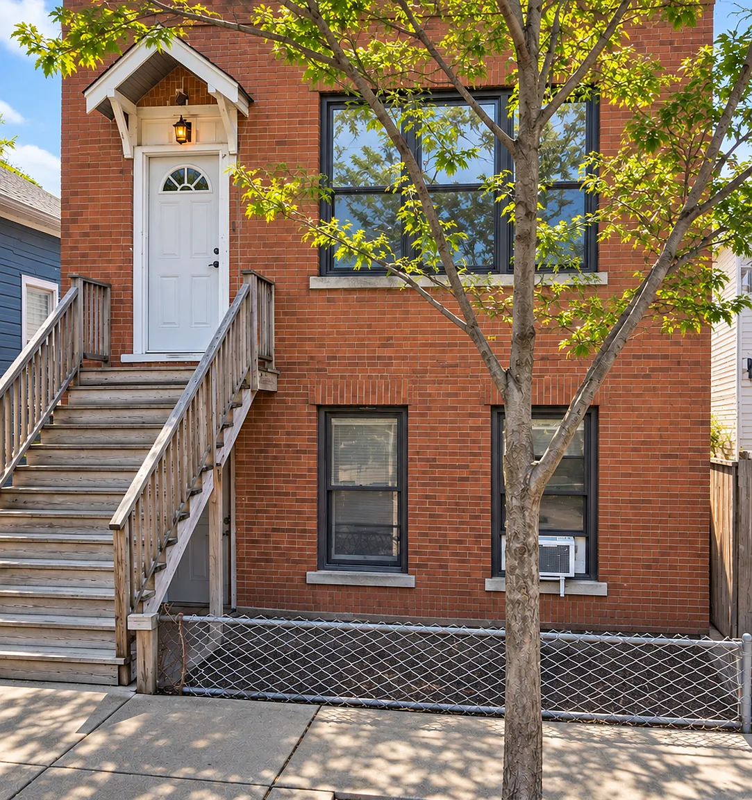 1903 W Fullerton Ave — Photo 1