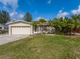 4921 NW 76th Pl, Pompano Beach, FL 33073