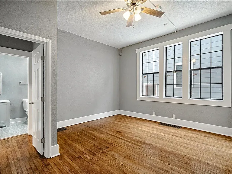 156 N Tucker St — Photo 14