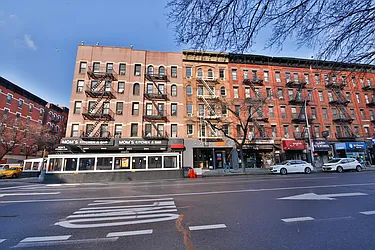 703 Ninth Avenue in Hell&#39;s Kitchen