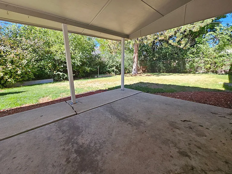 1875 S Linden Way — Photo 52