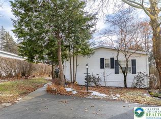55 Sycamore Dr, Bath, PA