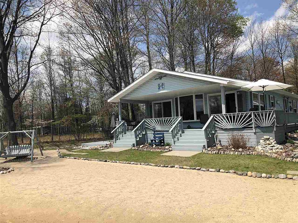 1st image of 151 Aspenwood Dr