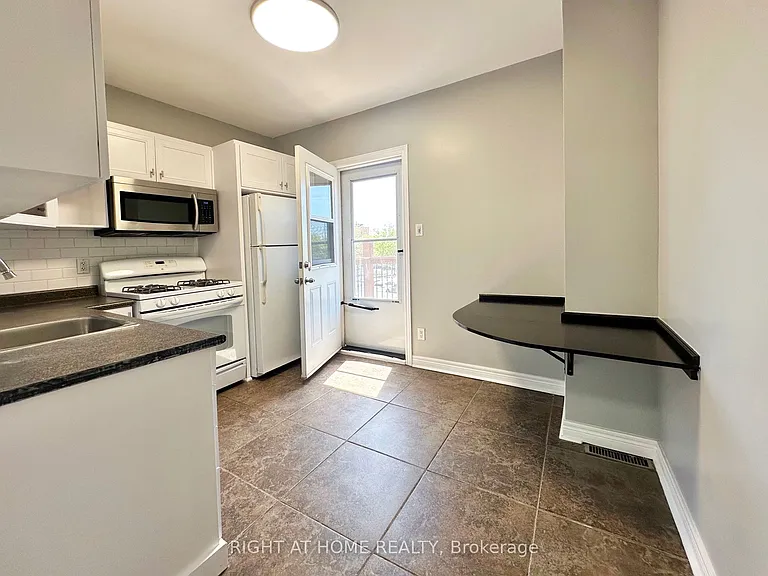 123 Lindsey Ave #UPPER — Photo 7