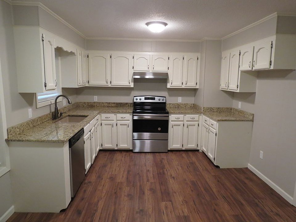 2nd image of 1146 Russell Cir
