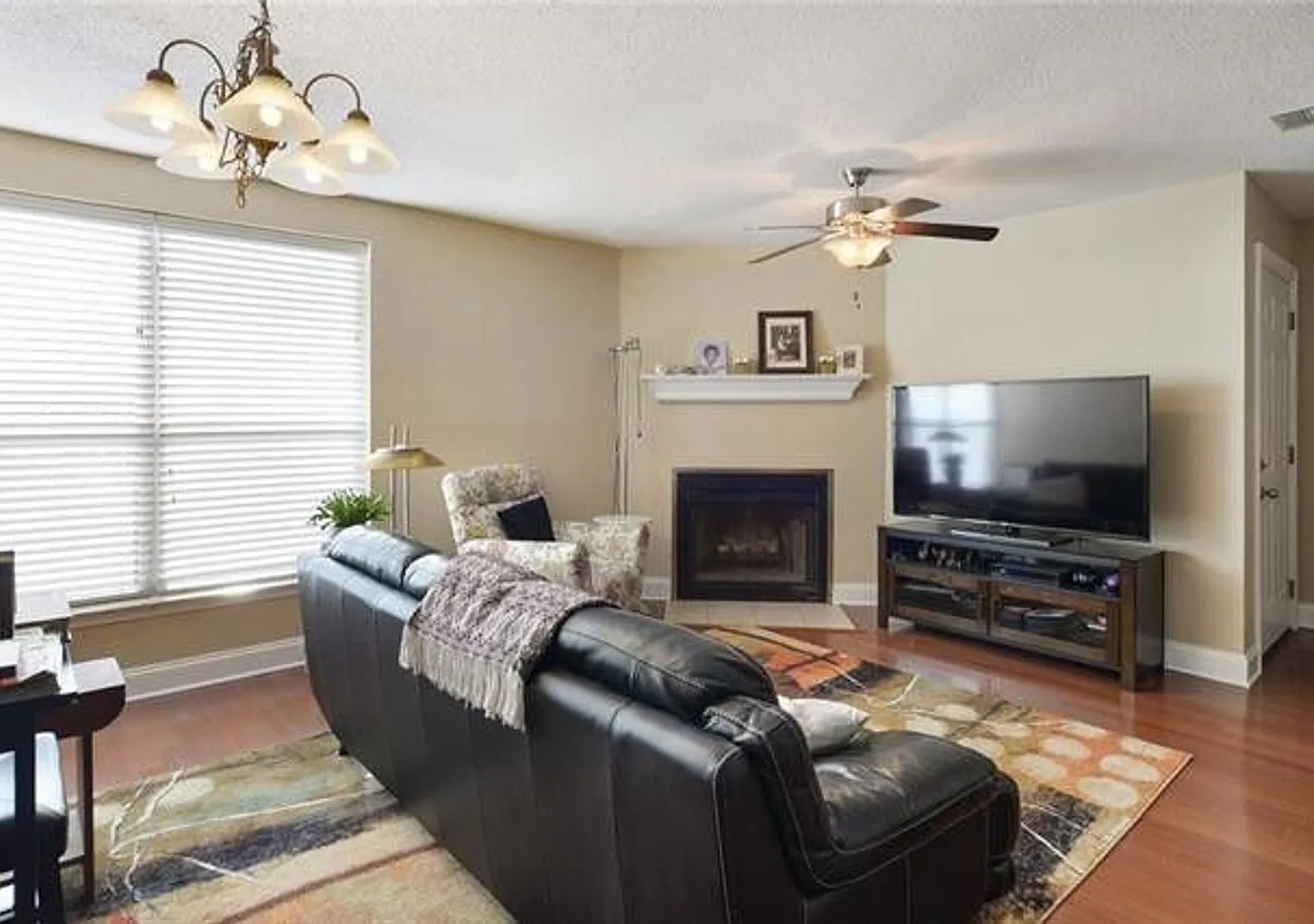 9201 Palmetto — Photo 1