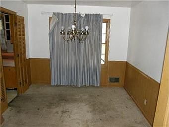 4th image of 3315 E Meyer Blvd