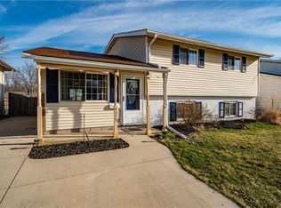 4335 Holl Ave, Sheffield Lake, OH 44054