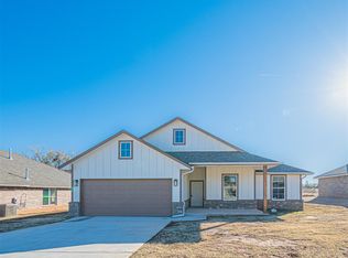 1208 Coffey Dr, Perry, OK 73077