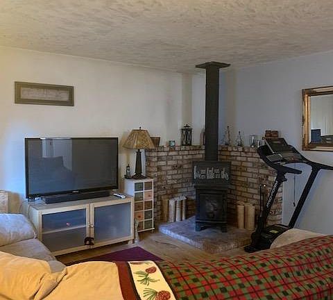 3rd image of 10880 Darlene Ct