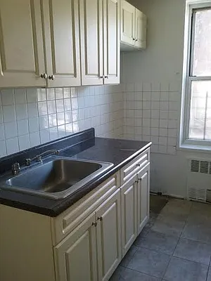 Rented by Roberto Guilbet, LREB | media 1
