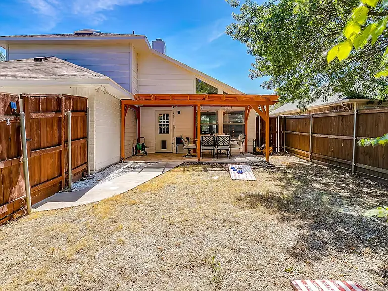 7851 Maiden Ln — Photo 11