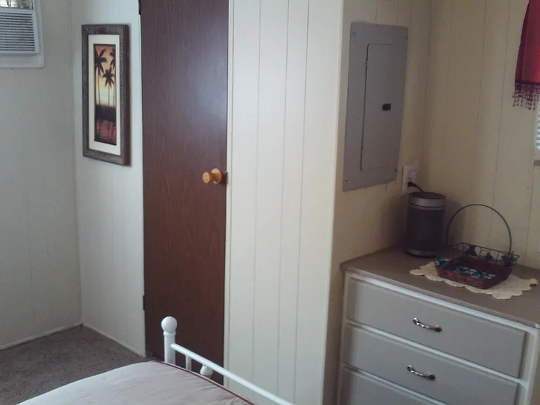 9240 Erma Rd — Photo 17