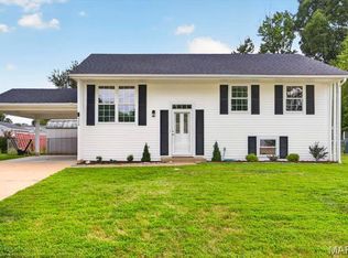 300 Chrysler Dr, Fenton, MO 63026