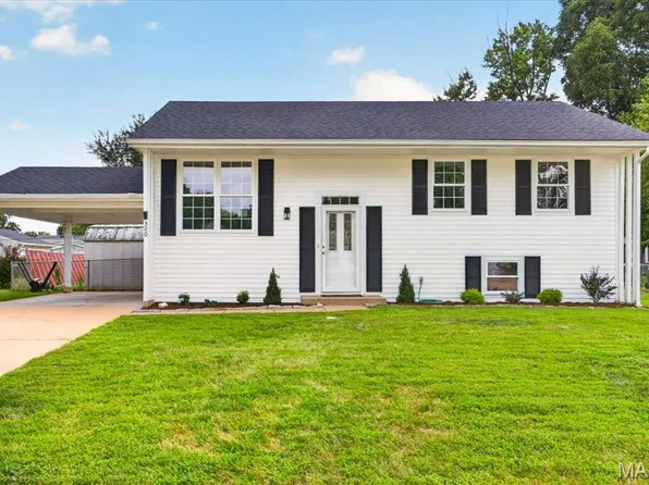 300 Chrysler Dr, Fenton, MO 63026