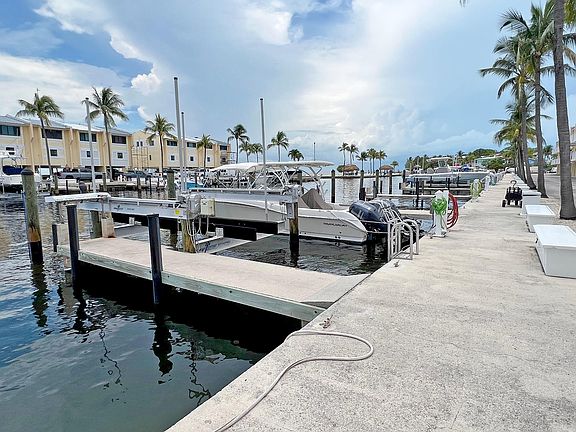 3rd image of 88540 Overseas Highway & Boat Slip #101-22