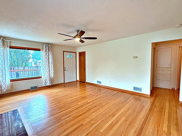 8048 SE Ellis St — Photo 5