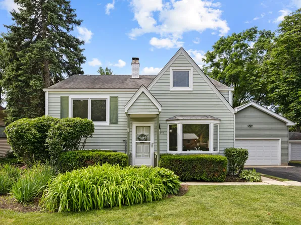 629 Inverness Rd, Lisle, IL 60532