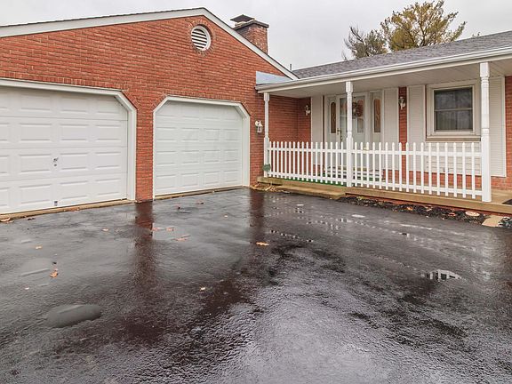 2nd image of 9801 Circle Dr W