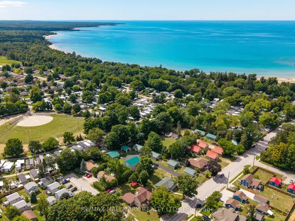 356 Green St, Saugeen Shores, ON N0H 2C1