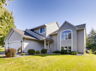 3607 Sunbury Dr, Woodbury, MN 55125