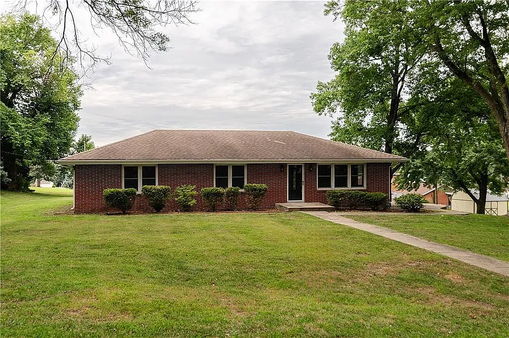 3 bed, 1485 sqft, $2,200 — Photo 1