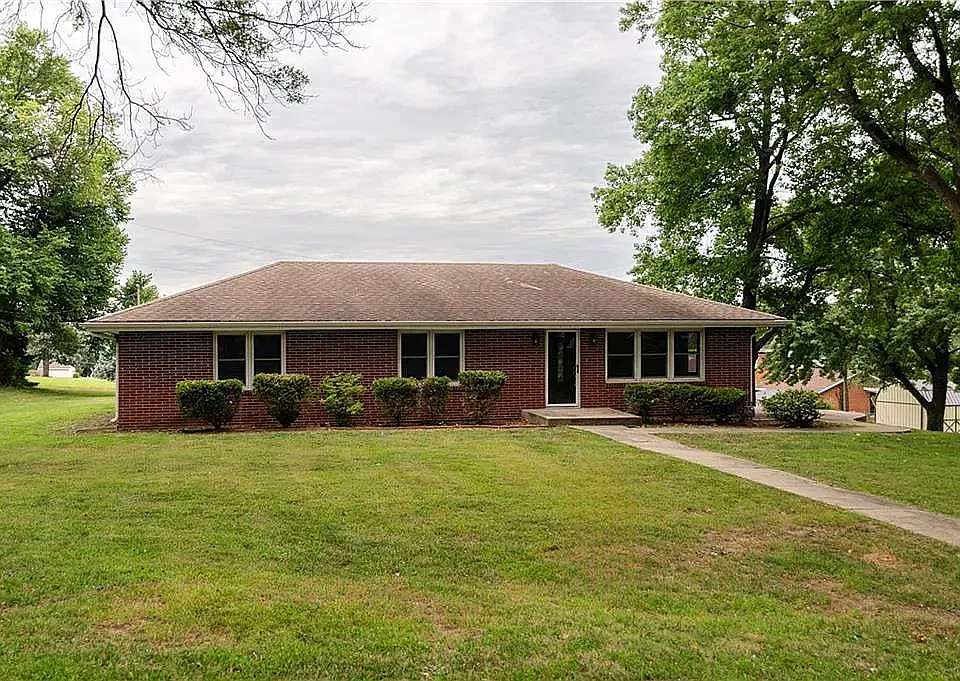 4 Neumann Dr