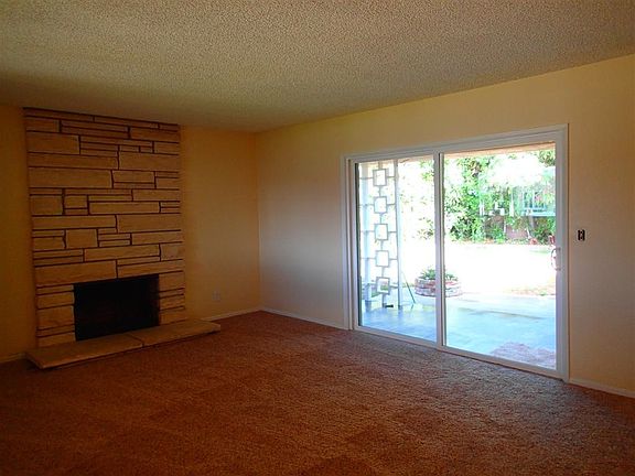 3rd image of 12101 Bluebell Ave