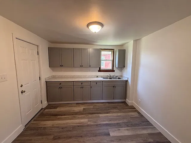 3 bed, 1202 sqft, $1,300 — Photo 3