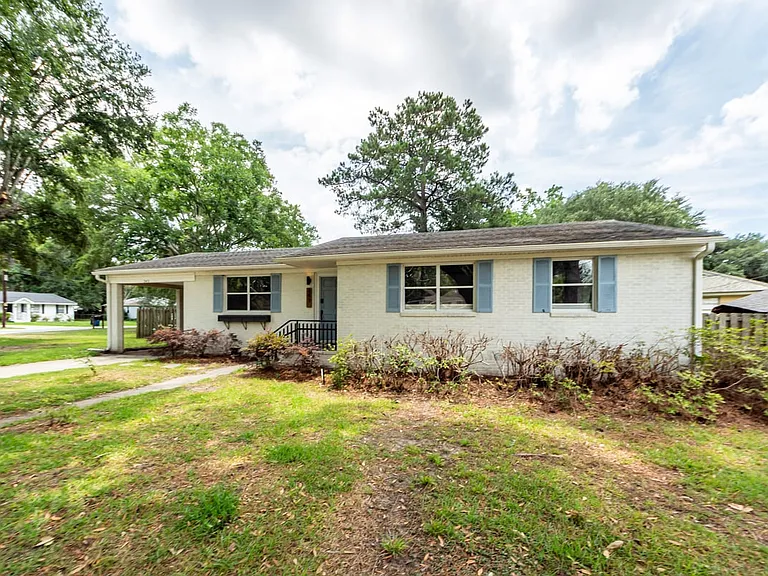 343 Cessna Ave — Photo 4