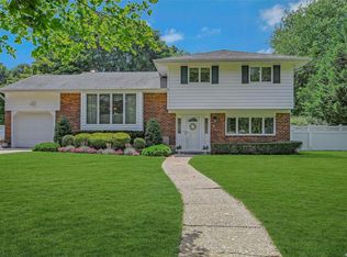 3 Pumpkin St, East Northport, NY 11731