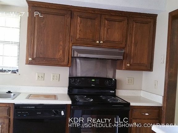 3rd image of 11101 W 71st Pl