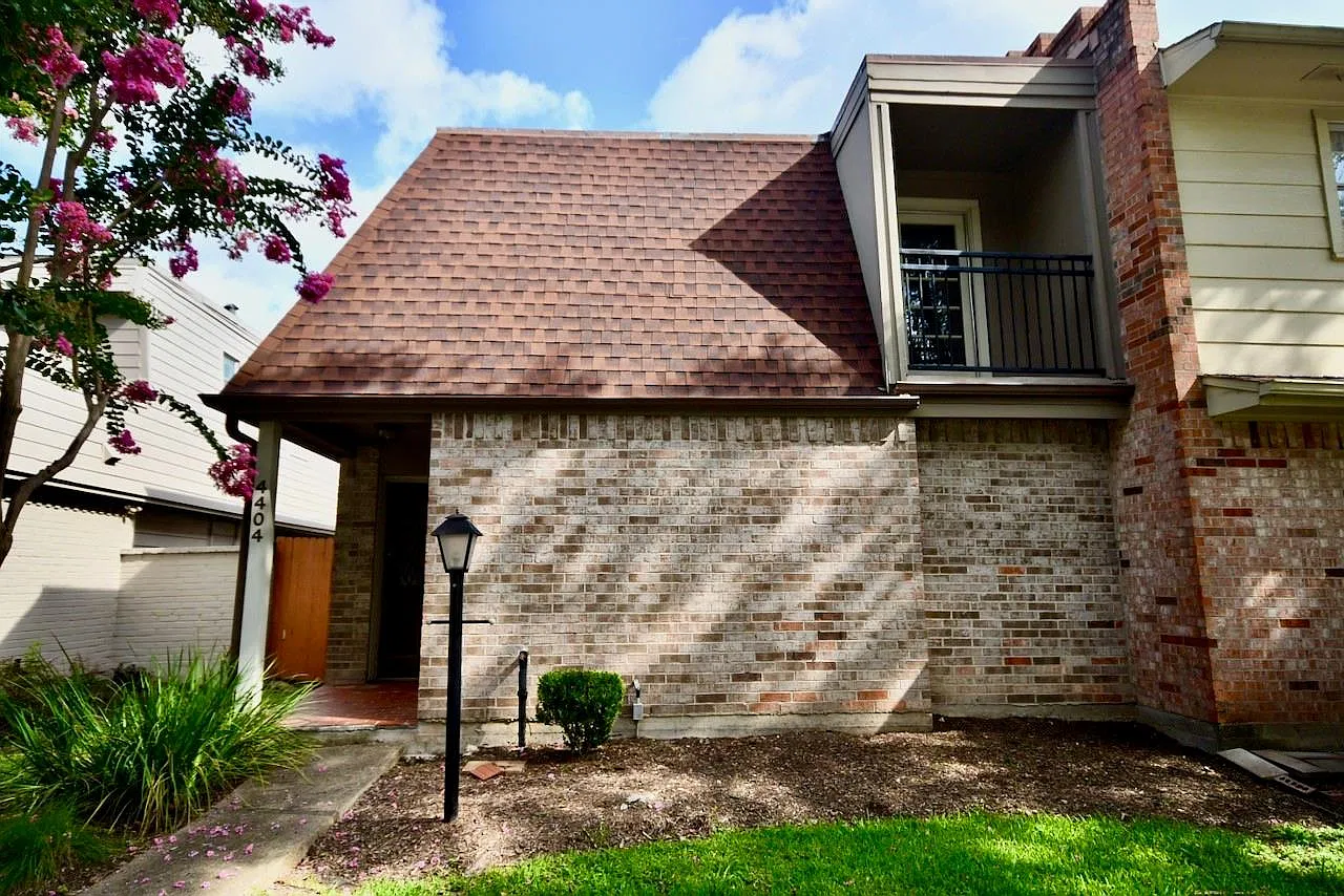 3 bed, 2.0 bath, 1804 sqft, $2,700 — Photo 1