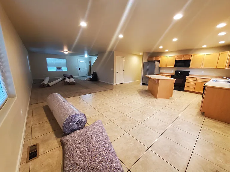 2403 N Water St — Photo 3