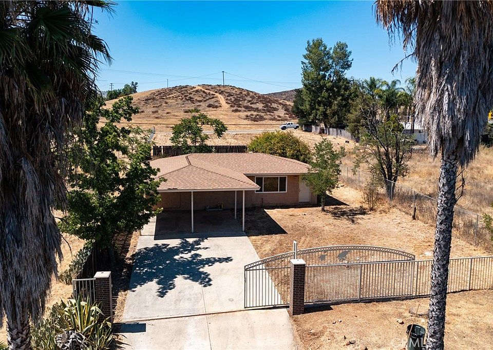1st image of 28967 Avenida Gaviota