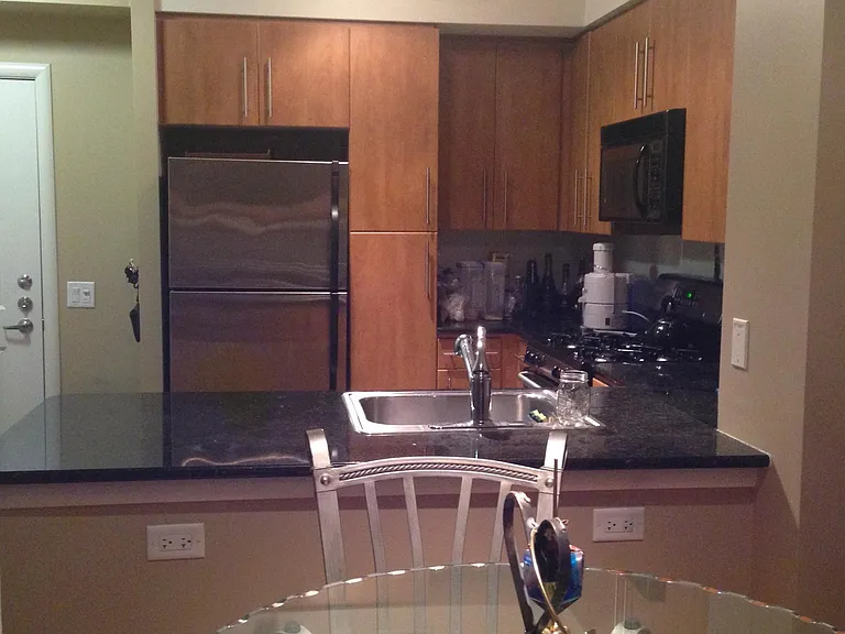 1021 N Garfield St #419 — Photo 7
