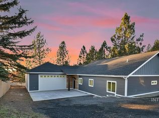 615 Division St, Deary, ID 83823