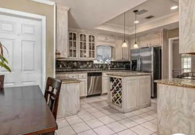 904 Oakmont Dr — Photo 17