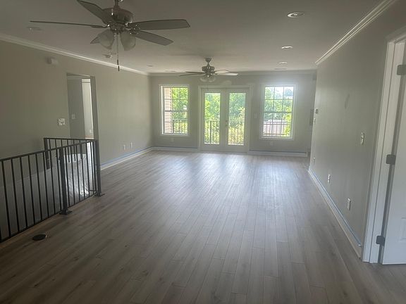 5th image of 7224 Deane Hill Dr