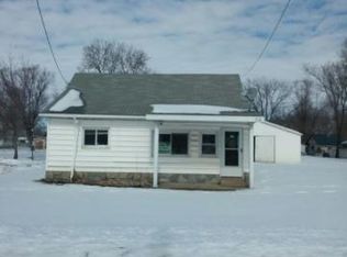 510 E Market St, Palestine, IL 62451