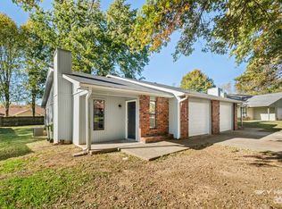 1026 N Turtle Creek Dr, Rogers, AR 72756