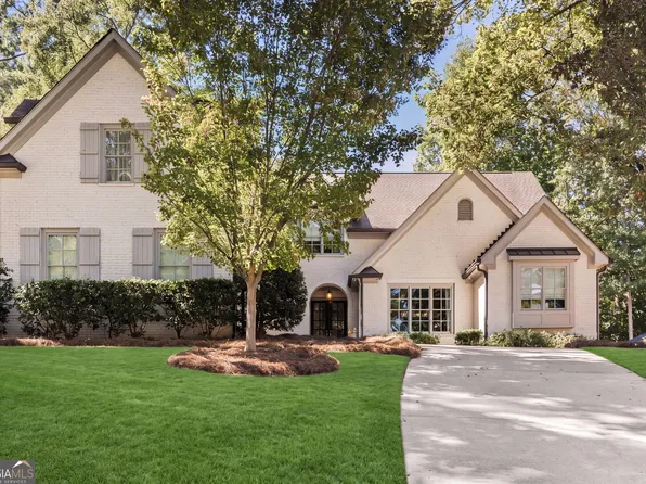 2872 Parkridge Dr NE, Brookhaven, GA 30319