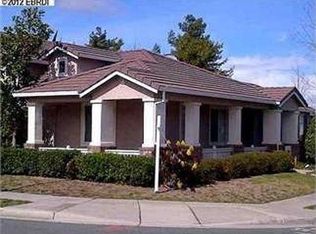 592 York St, Pittsburg, CA