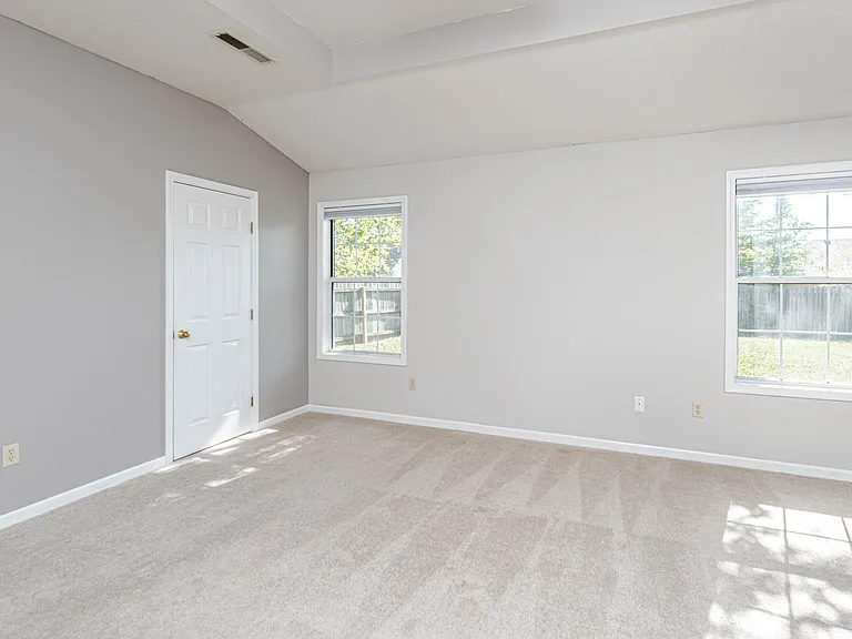 1416 Whitburn Dr — Photo 15