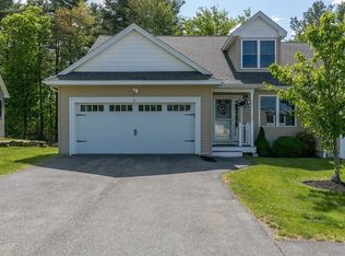 31 Stratford Village Dr #31, Millbury, MA 01527