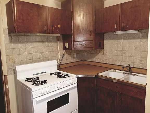5th image of 3903 N Faber Ave
