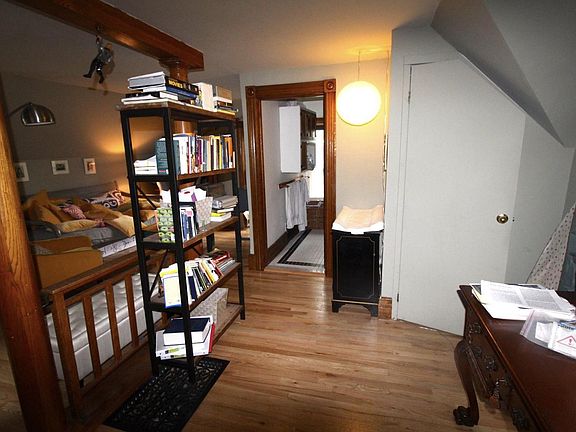 4th image of 522 Detroit St #2