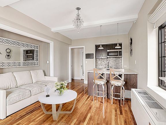 2nd image of 5 Tudor City Pl APT 1427